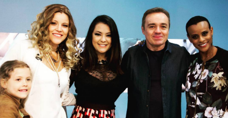 Após ser ‘excluída’ em encontro do Rouge, Li Martins recebe surpresa das amigas
