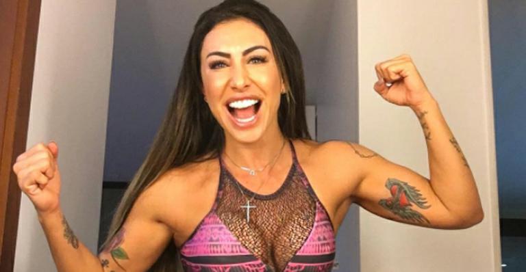 Jaque Khury comemora 1 milhão de seguidores: “Mulheres reais”