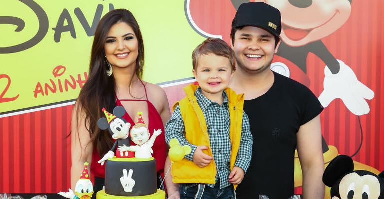 Matheus, da dupla com Kauan, comemora aniversário do filho