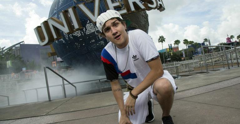 Christian Figueiredo se diverte em Orlando