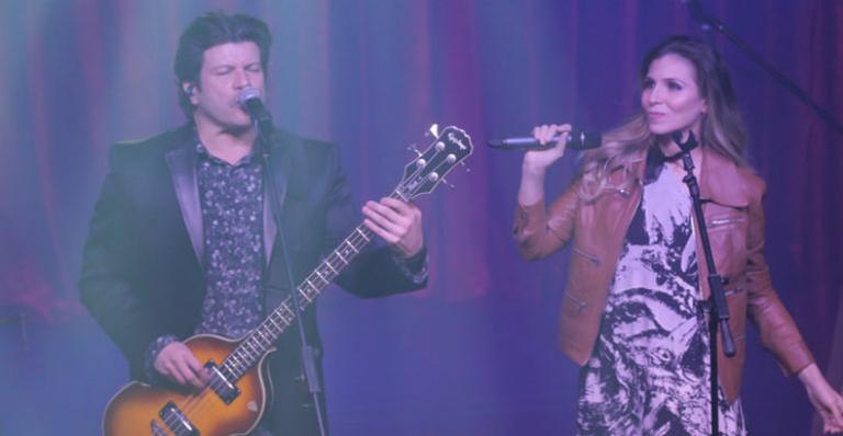 Nina faz dueto com Paulo Ricardo em show