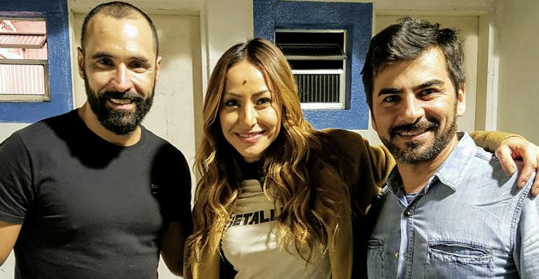 Sabrina Sato participa de ação do bem em São Paulo
