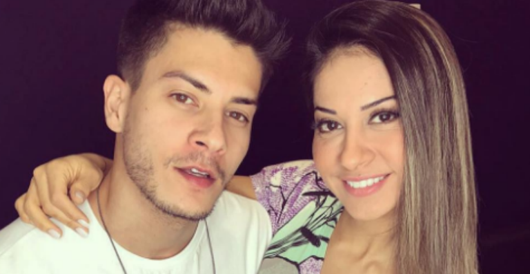 Arthur Aguiar se declara para a namorada, Mayra Cardi: “Lado a lado”
