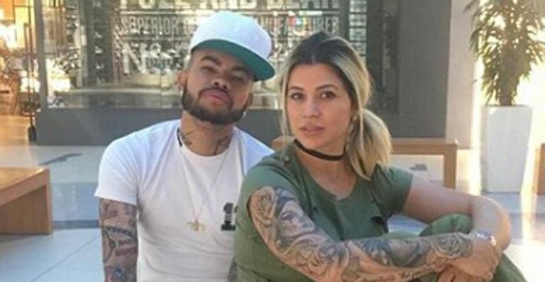 Dani Souza mostra maiôs estilosos das filhas durante folga na Ucrânia