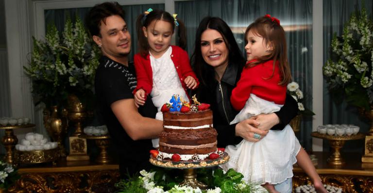 Leandro, do KLB, comemora a chegada dos 36 anos com a família
