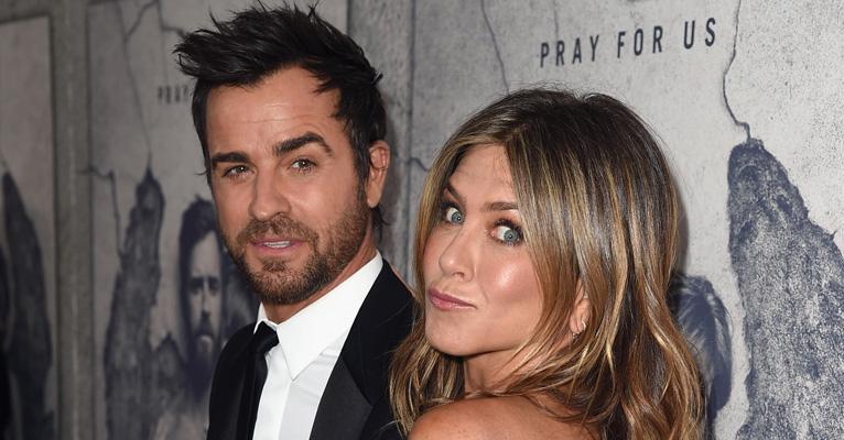 Justin Theroux compartilha clique romântico raro com Jennifer Aniston para comemorar 2 anos de casados