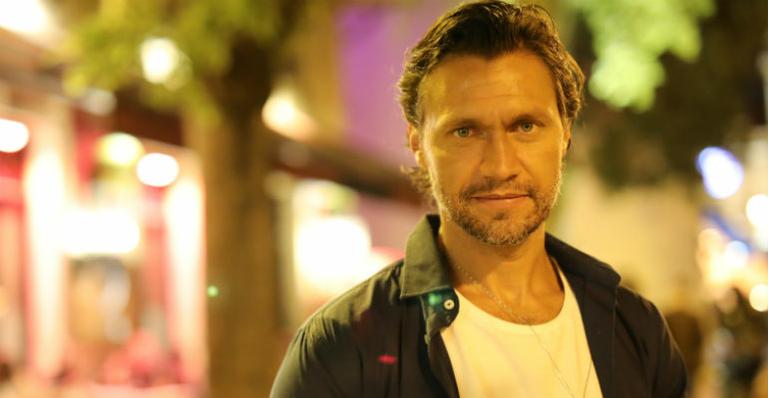 Vitor Hugo protagoniza novela em Portugal