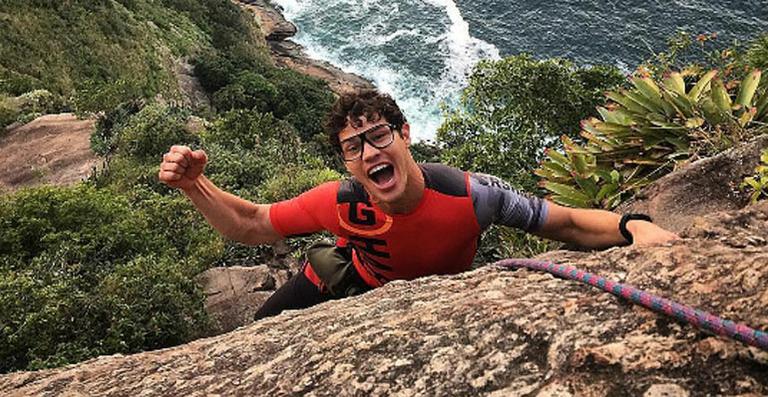 José Loreto escala o Pão de Açúcar com os amigos