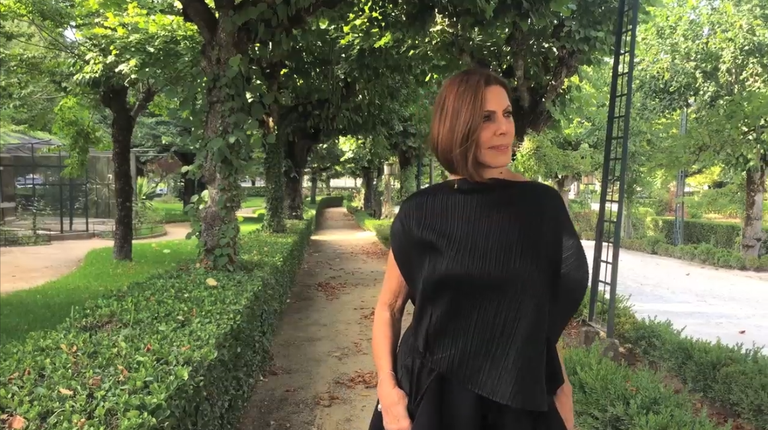 A atriz Mila Moreira se rende aos encantos de Lisboa