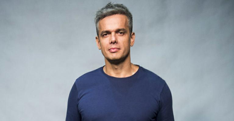Otaviano Costa comemora seus 27 anos de carreira na TV