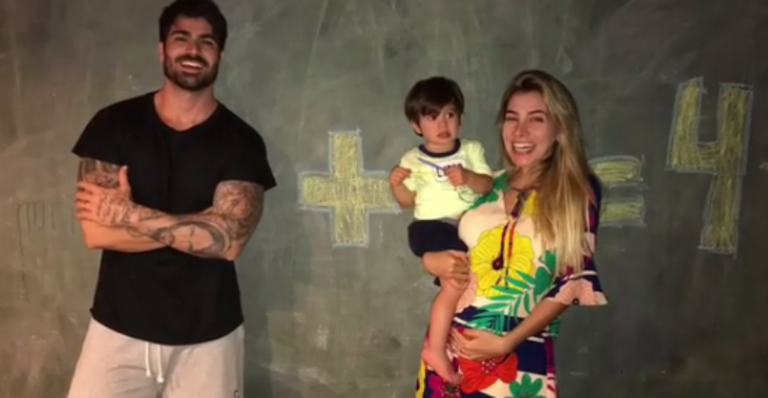 Rodrigão mostra o ultrassom de seu segundo filho com Adriana Sant’Anna