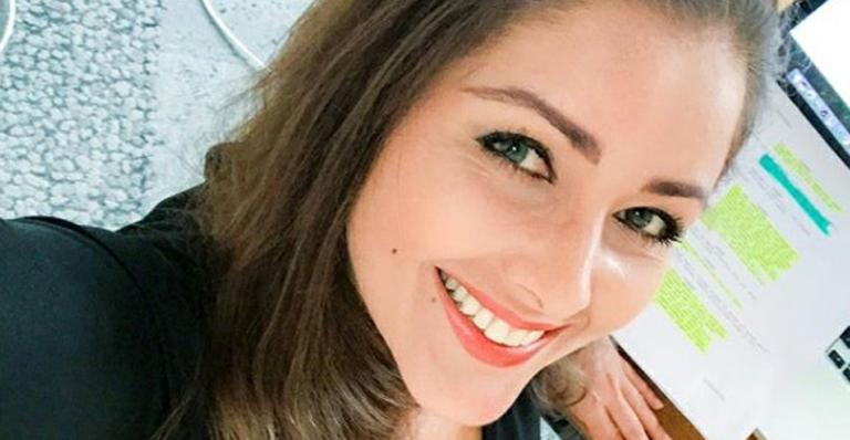 Aos 42 anos, Nana Gouvea posa só de lingerie e desabafa: “Ser bela vai além do peso”