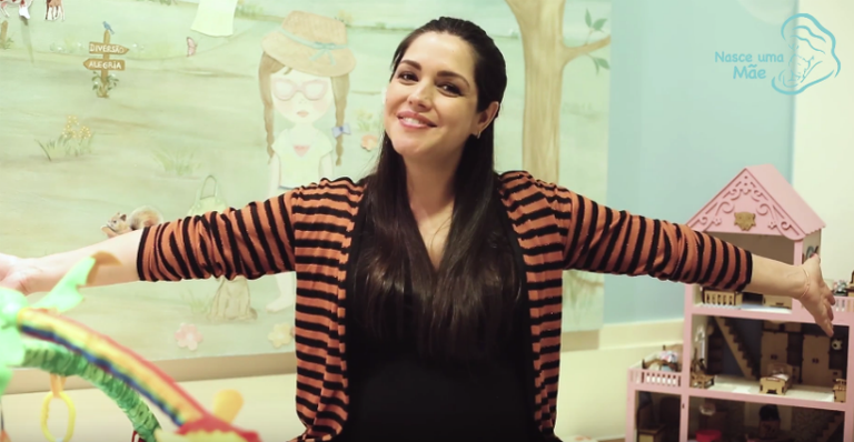 Thais Fersoza mostra os brinquedos favoritos da filha, Melinda