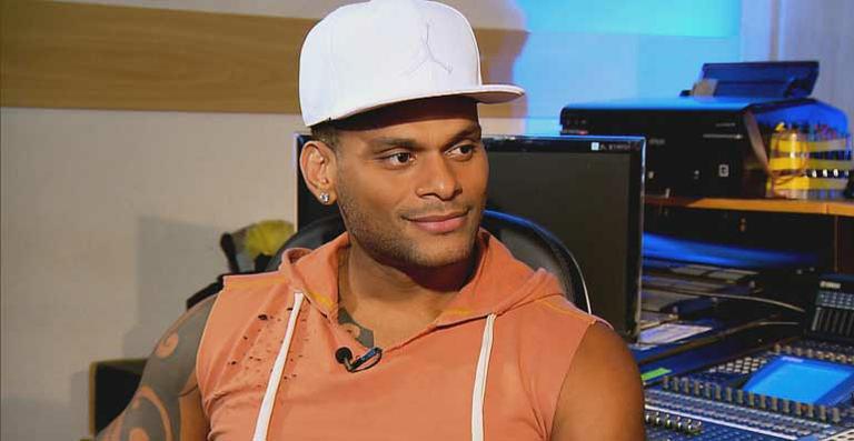 Tony Salles relembra o susto de ser internado com malária