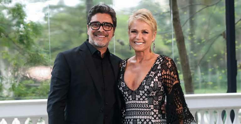 Xuxa prestigia evento beneficente de Martha Medeiros