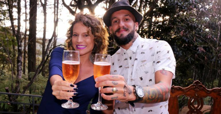 Maíra Charken curte viagem com o amado, Renato Antunes, em Monte Verde