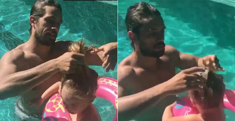 Rafael Cardoso mostra sua ‘técnica’ para amarrar o cabelo da filha