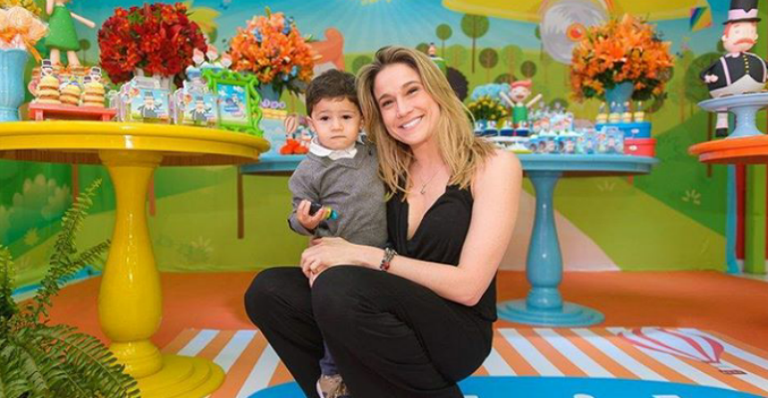 Fernanda Gentil faz festa para os dois anos de Gabriel