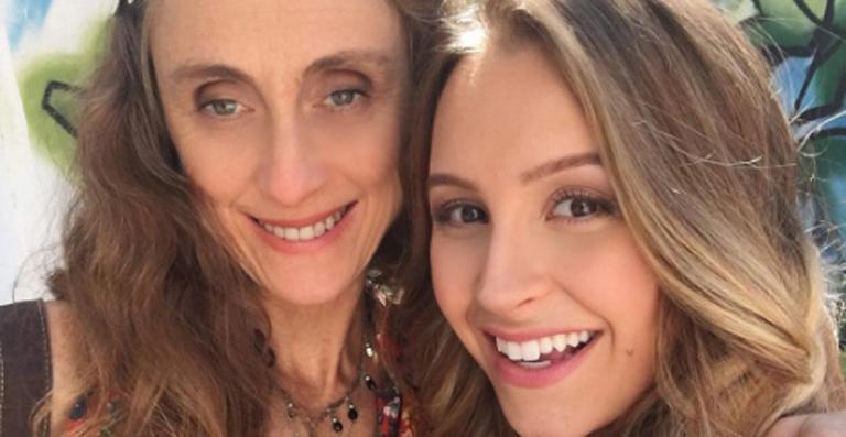 Carla Diaz comemora parceria com Betty Gofman na TV
