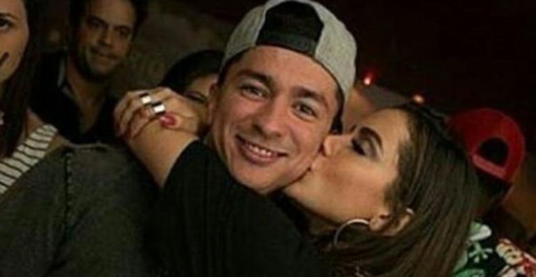 Anitta parabeniza o irmão gato e se derrete: “A coisa que mais amo nesse mundo”