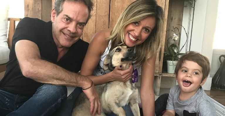 Luisa Mell apresenta o seu novo animal de estimação