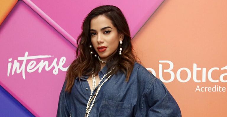 Anitta lança a sua própria linha de batons em SP