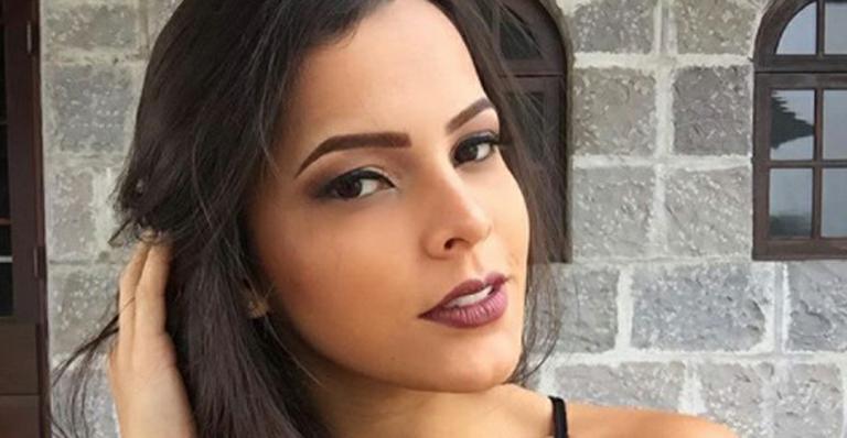 Emilly mostra ‘bebê’ que ganhou de presente dos fãs: “Chegou para nos trazer mais amor”