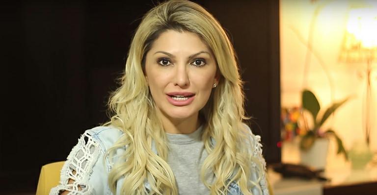 Antonia Fontenelle surge nua tomando banho com o “homem mais lindo do planeta”