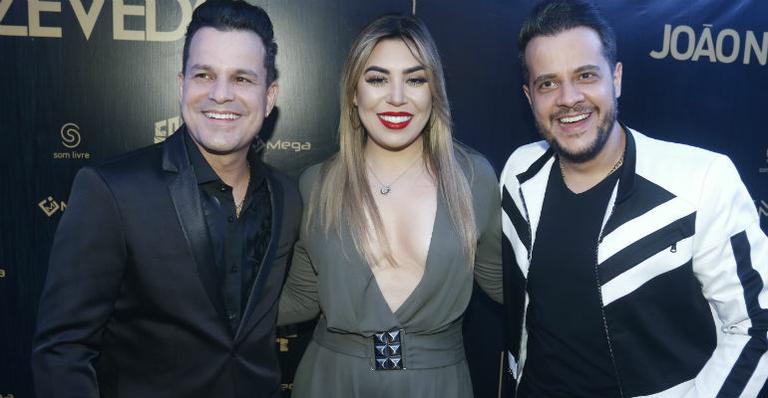 Naiara Azevedo lança DVD com a dupla João Neto e Frederico