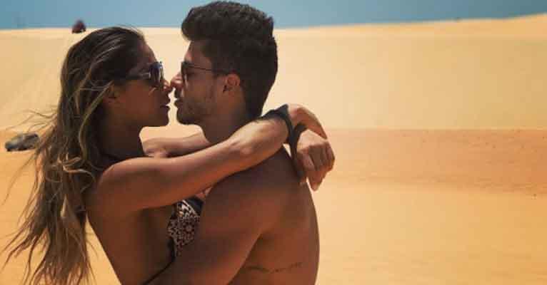 Arthur Aguiar se declara para a noiva, Mayra Cardi, em foto romântica: “Muito além da pele”