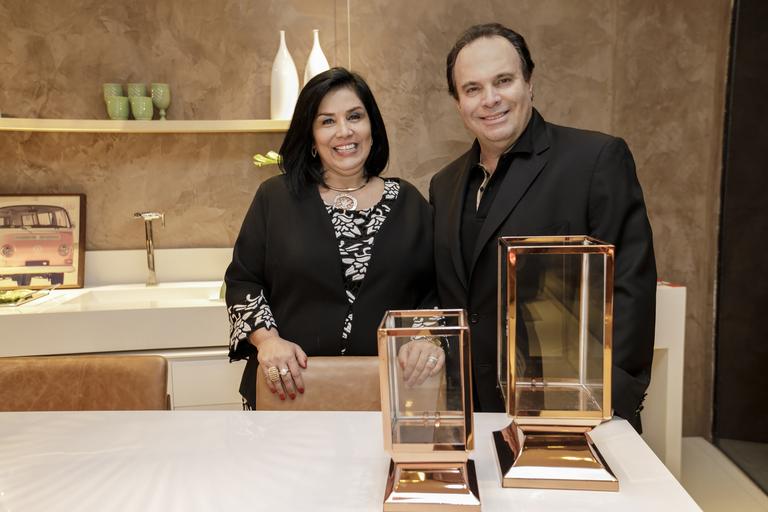 Com mostra de design, Dunelli celebra seus 38 anos