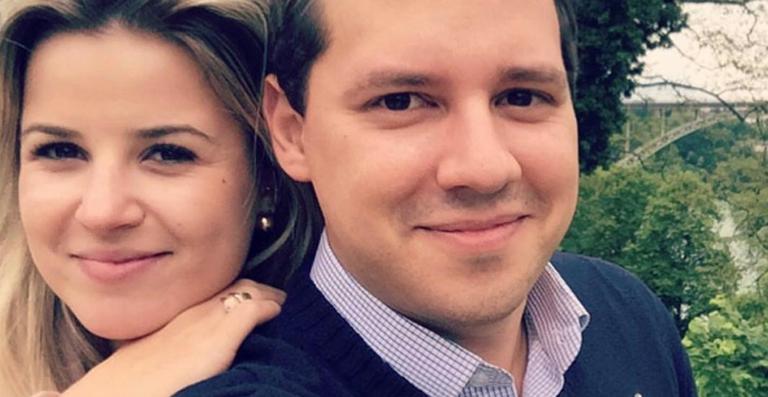 Dony De Nuccio faz declaração de amor para a namorada