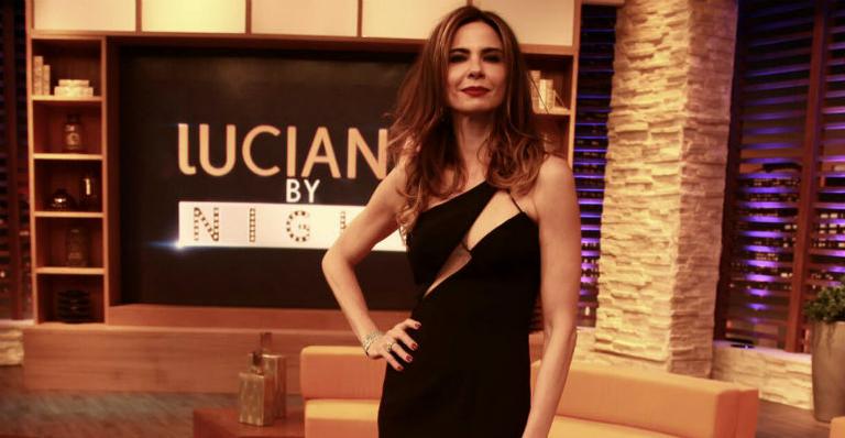 Luciana Gimenez apresenta novo cenário do seu programa ‘Luciana By Night’
