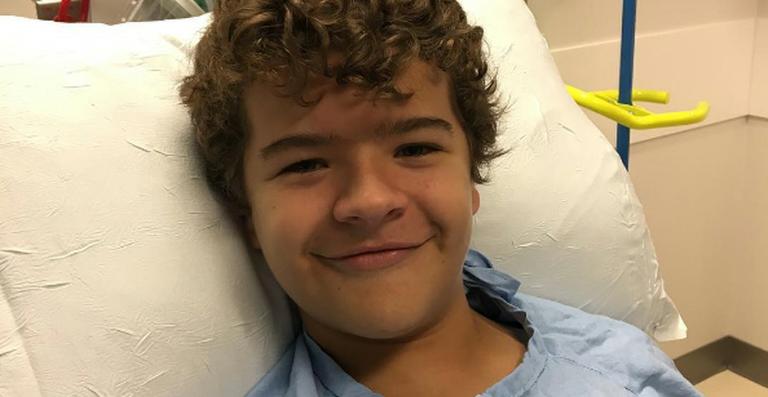 Gaten Matarazzo, de Stranger Things, faz cirurgia para ter seus próprios dentes