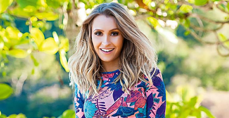 Carla Diaz usa bordão de ‘O Clone’ em ‘A Força do Querer’ e internet celebra referência
