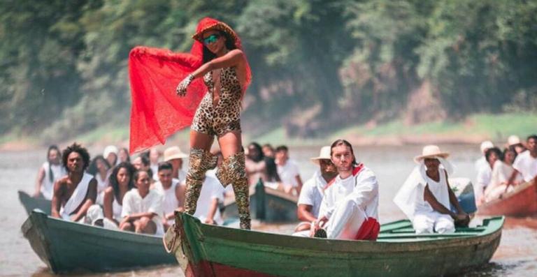 Anitta lança o clipe da música Is That For Me