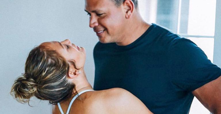 Jennifer Lopez se declara para o namorado, Alex Rodriguez