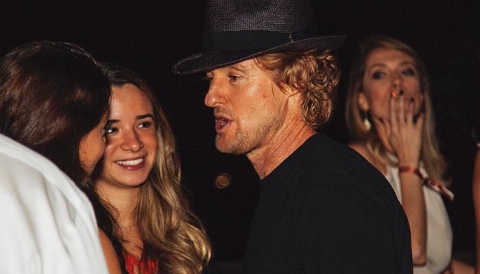 Ator Owen Wilson curte festa vip em SP