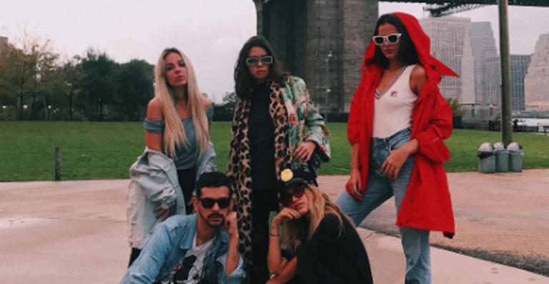 Bruna Marquezine curte Nova York com Manu Gavassi e amigas