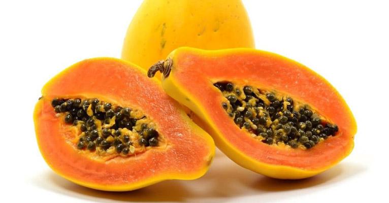 Mamão: fruta tem benefícios milagrosos para o corpo e ajuda a ficar magra e bonita; entenda