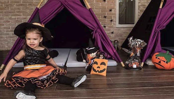 Halloween: Fantasiada, Valentina, filha de Ceará e Mirella Santos, encanta a internet com risada de bruxa!