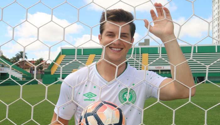 Klebber Toledo viverá o goleiro Danilo Padilha, da Chapecoense, no cinema!
