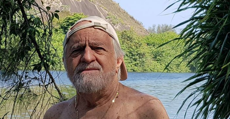 Ary Fontoura abre sua conta no instagram e fala sobre ‘Nudes’, ‘Selfie’ e ‘Curtidas’. Veja 14 momentos do ator na rede social!