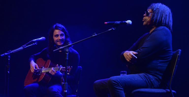 Milton Nascimento e Tiago Iorc encantam público em São Paulo