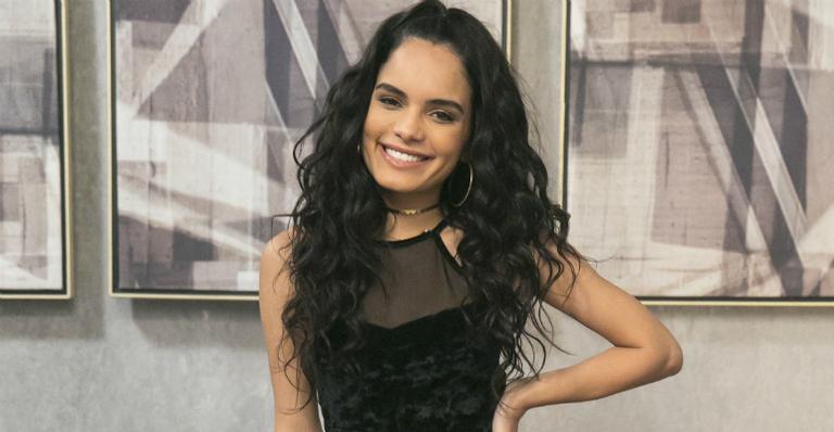 Carol Macedo fala sobre torcida para K2 em ‘Malhação’ e boa forma: “Me achava muito magra”