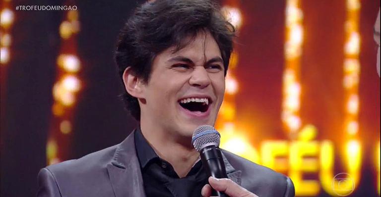 Lucas Veloso revela o real motivo para ter se tornado humorista: ‘É a primeira vez que conto’