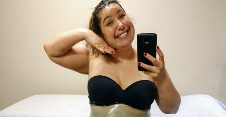 Mariana Xavier mostra tratamento com argila verde: “Princesa Fiona”
