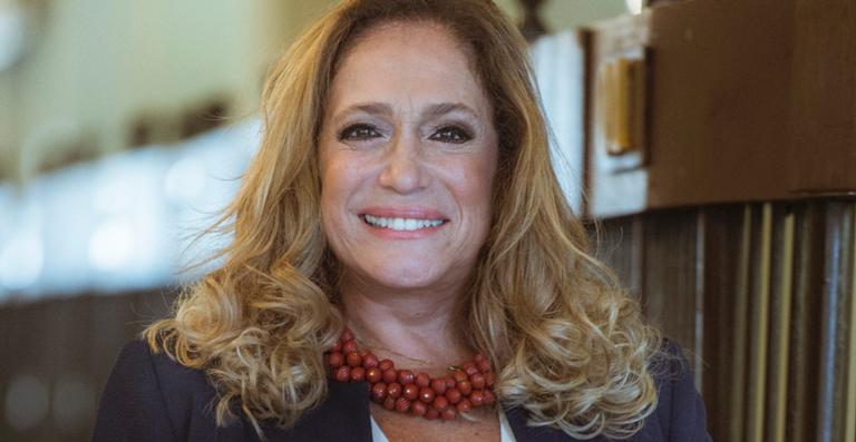 Susana Vieira é internada com trombose na perna; saiba como prevenir