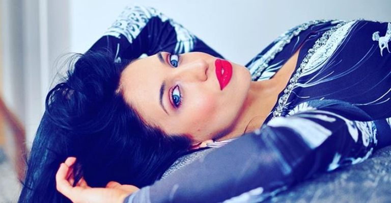 Ana Petkovic lança álbum de MPB com música escrita por Pet!