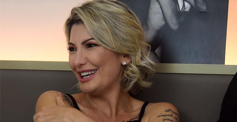 Antonia Fontenelle diz que primeira vez foi com amigo gay: ‘Eu convenci ele’